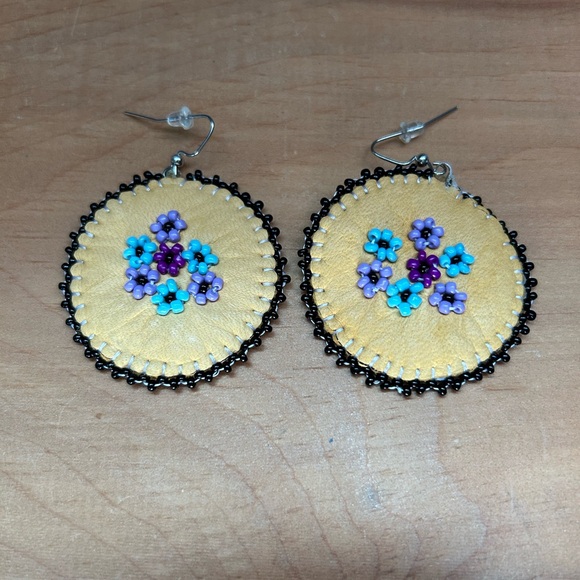 Handmade earrings - Picture 3 of 3